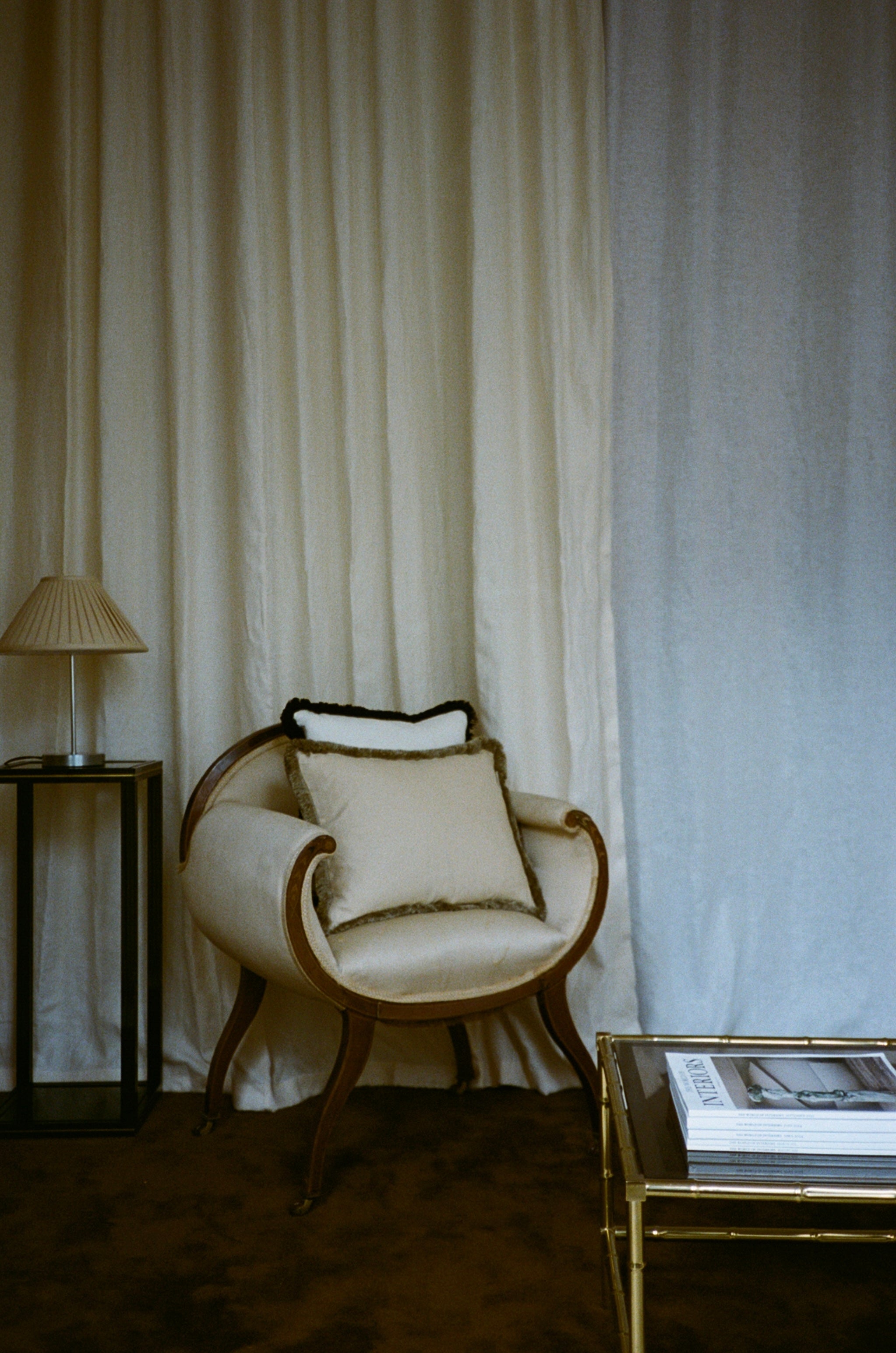 The blackout lined curtain - mediumweight linen