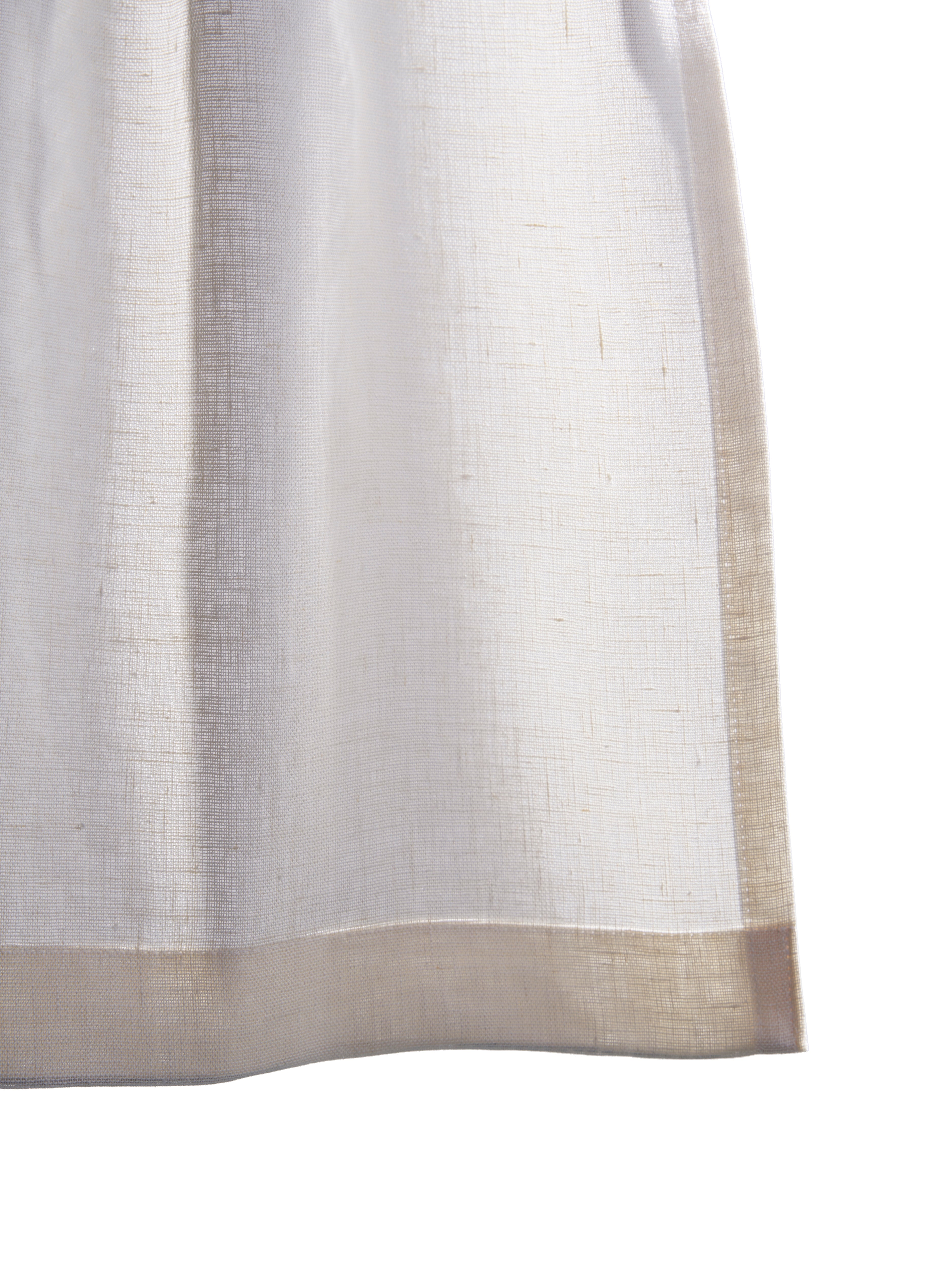 The cafe curtain - open weave Netto linen with a pleated top