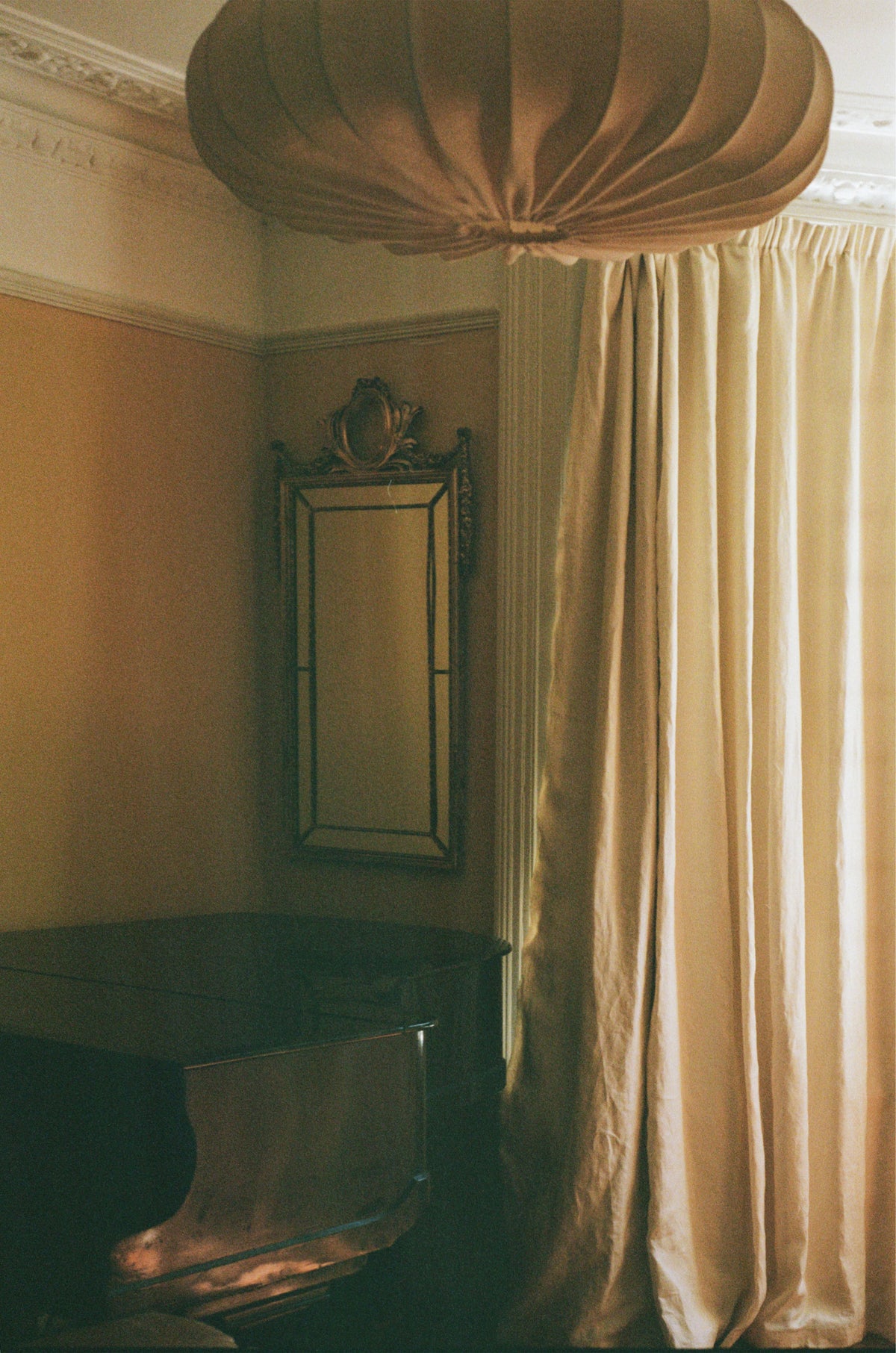 Hanbury - Vellum