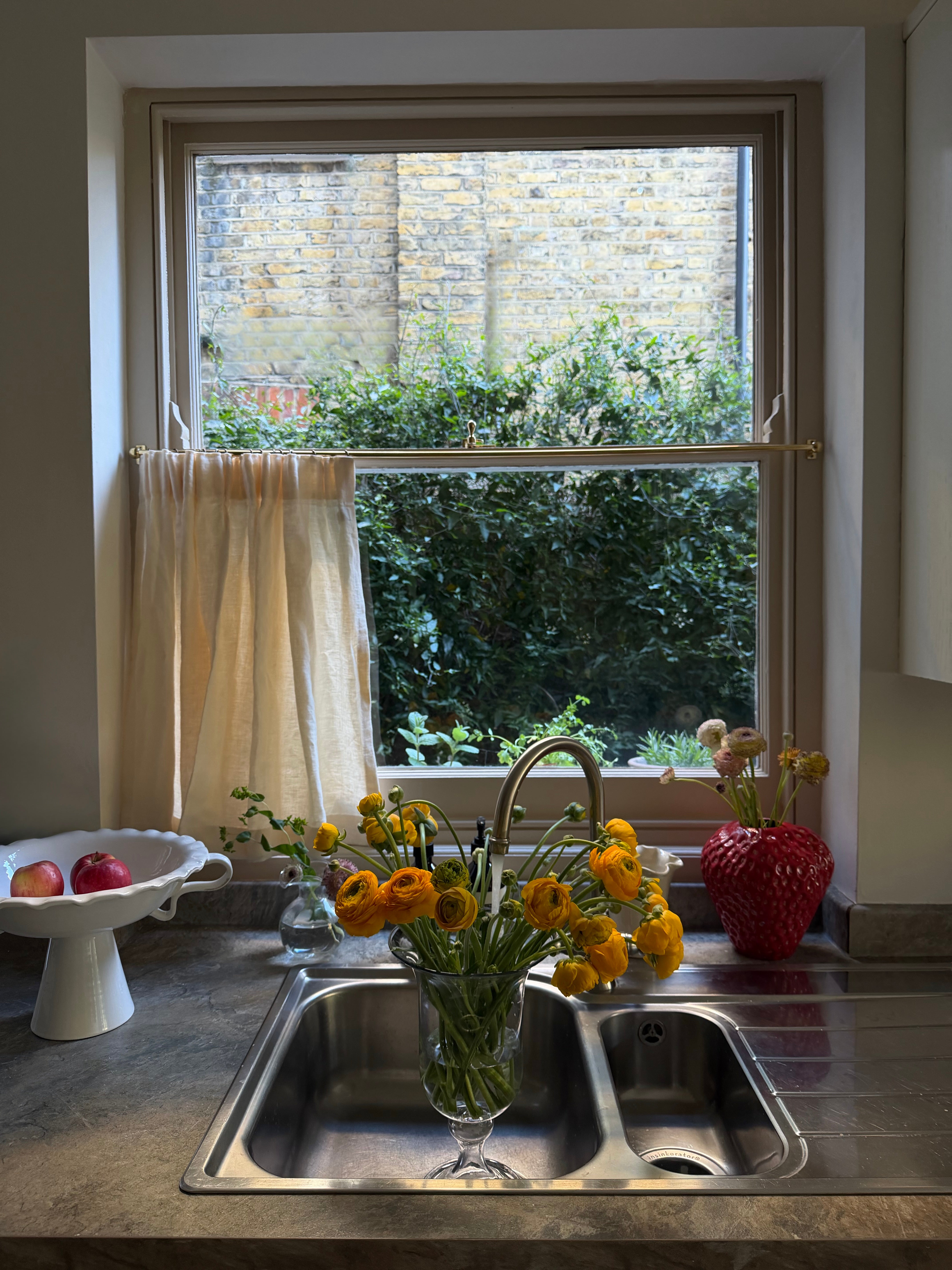 The cafe curtain - soft washed linen with a pleated top