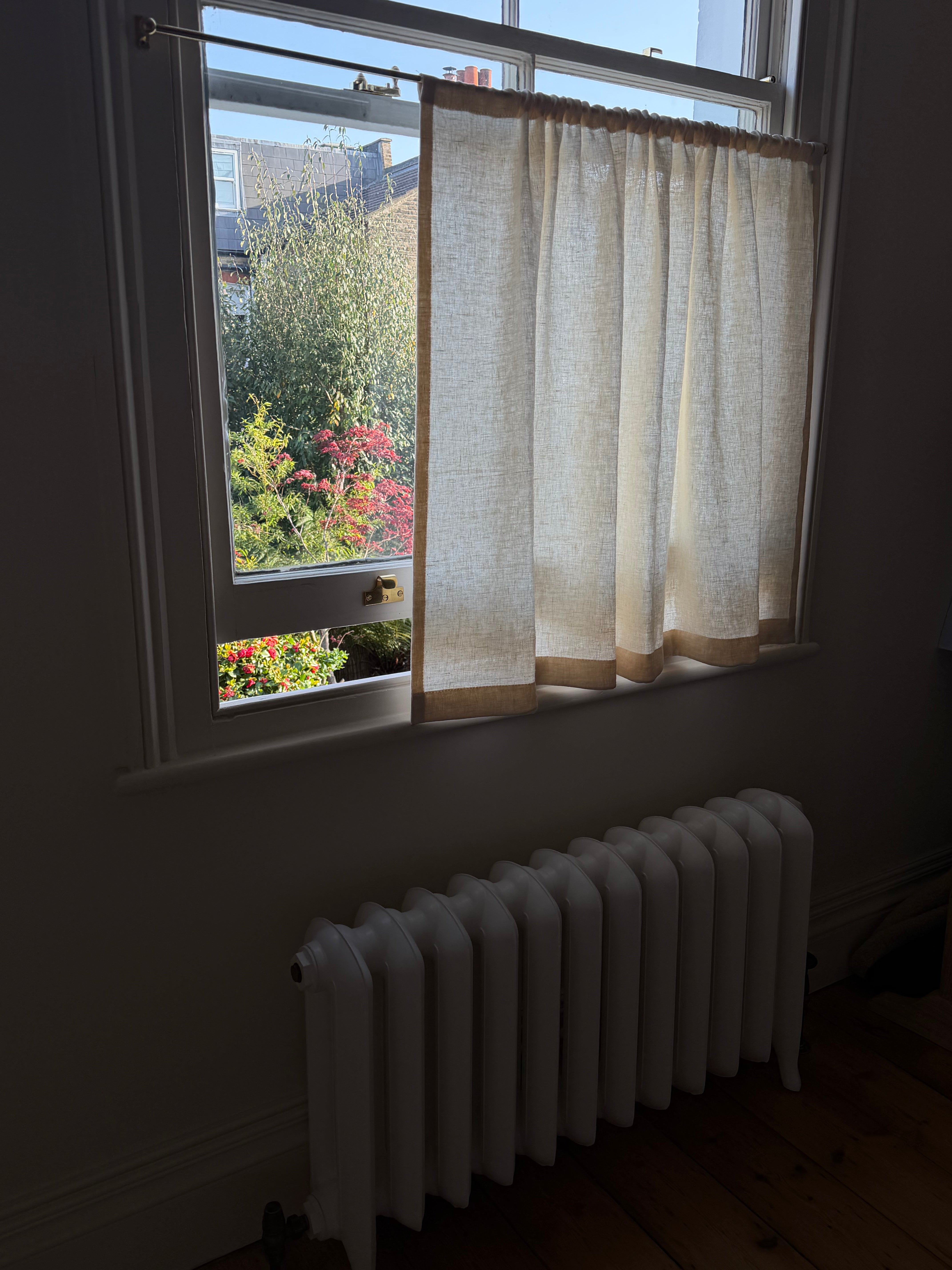 The cafe curtain - soft washed linen with a pocket top