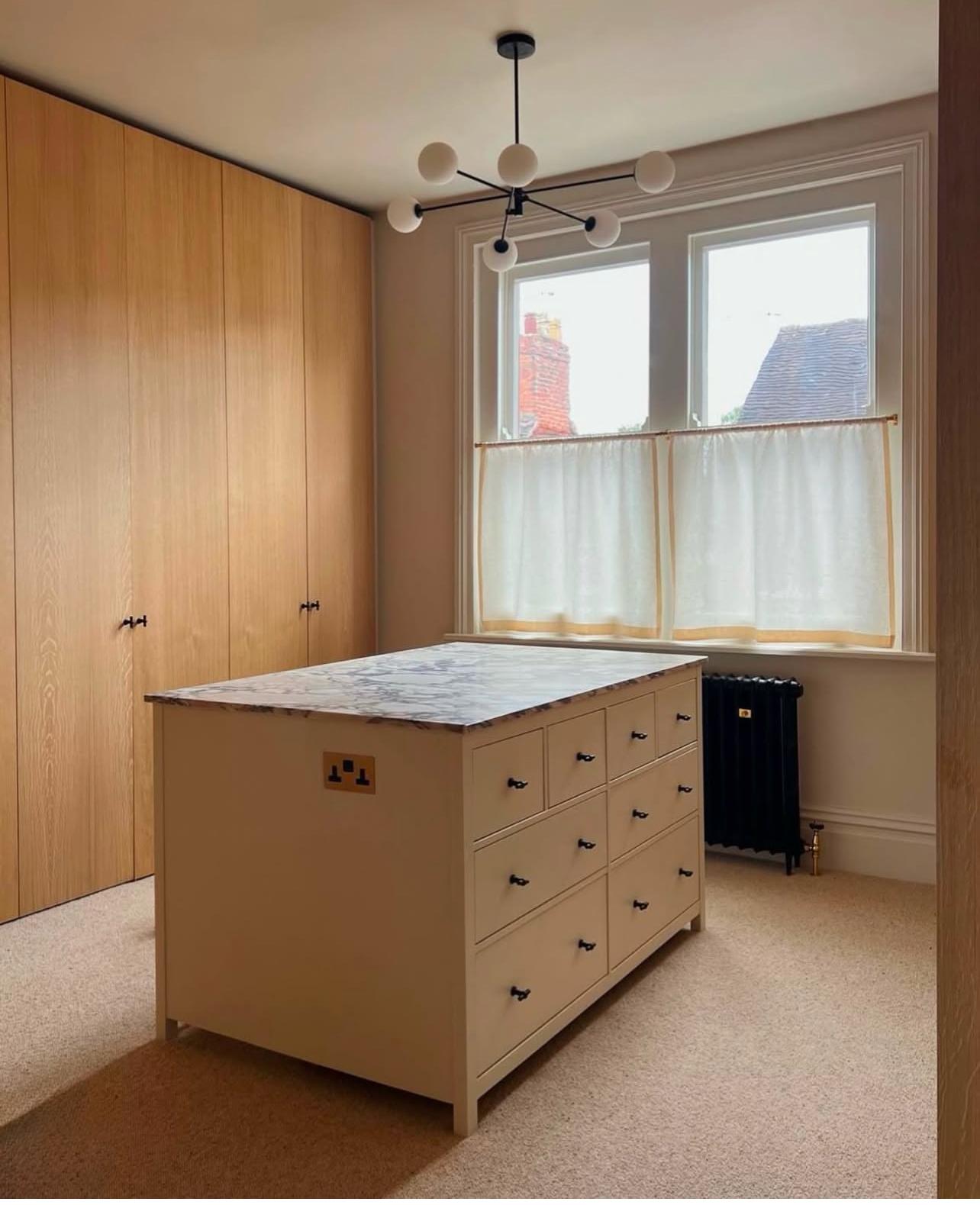 The cafe curtain - lightweight linen with a pocket top