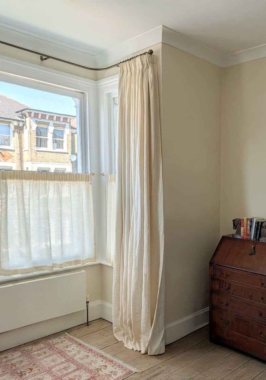 The blackout lined curtain - softwashed linen - vellum