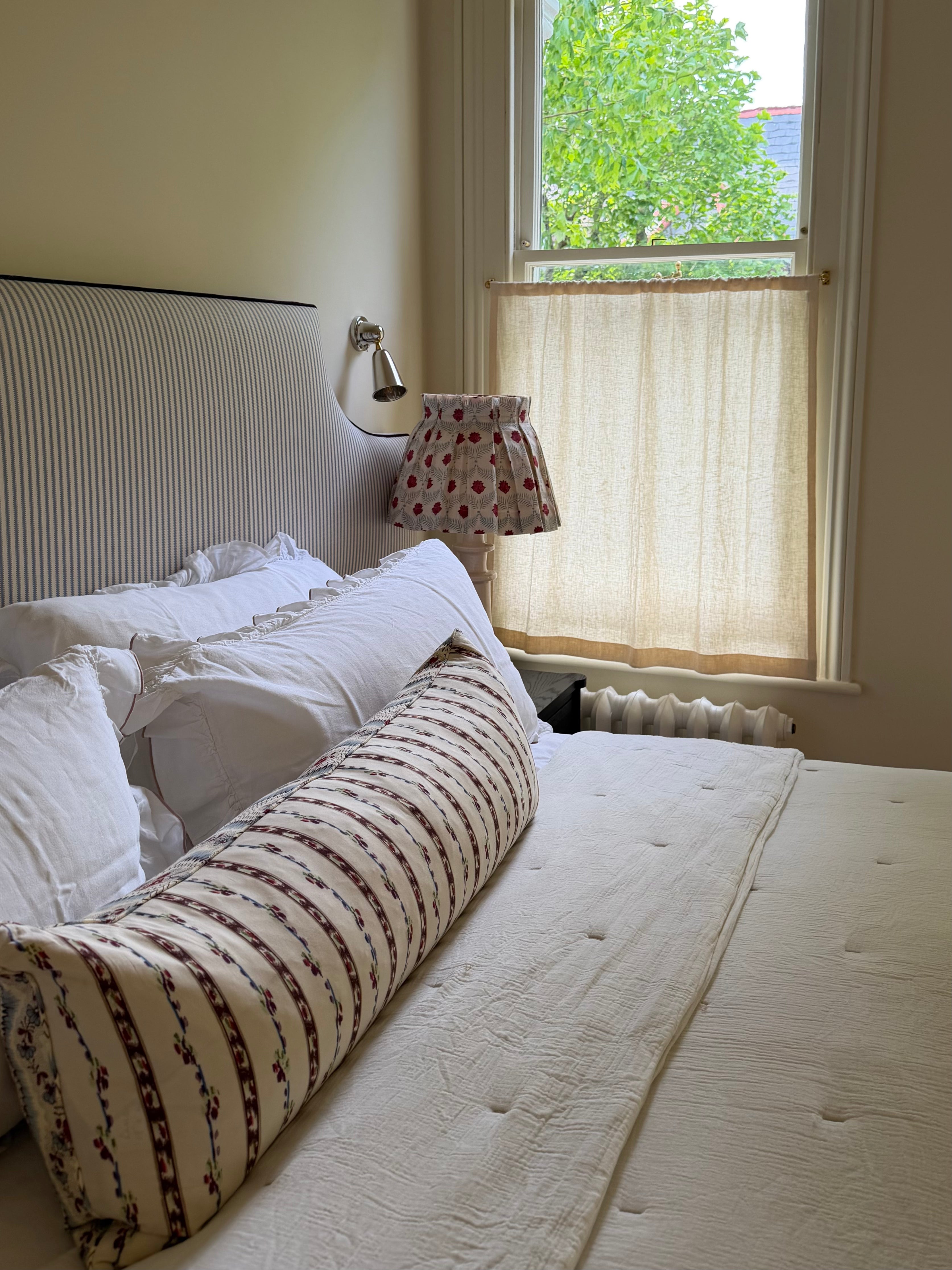 The cafe curtain - soft washed linen with a pocket top