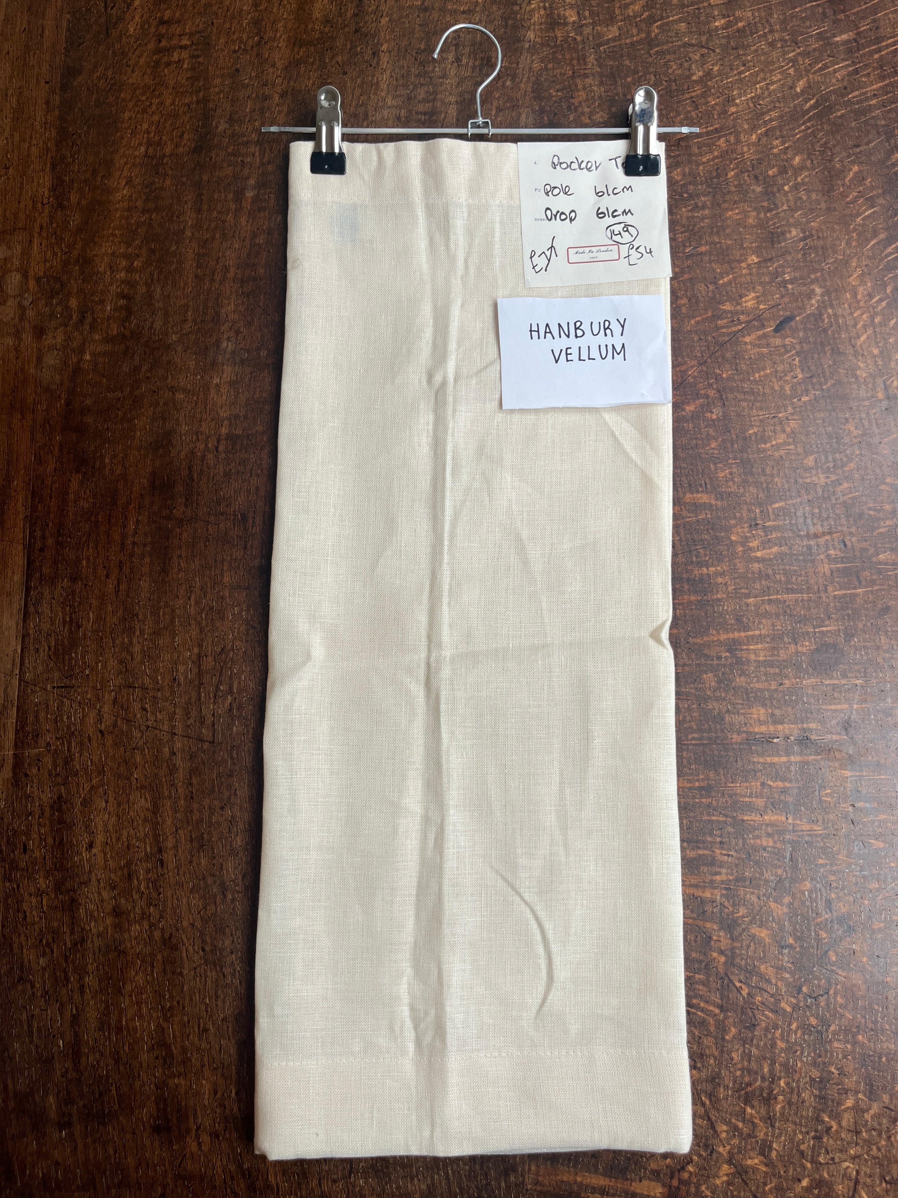 Cafe curtain 149 - pocket top - hanbury vellum - Pole Width 61cm x Drop 61cm