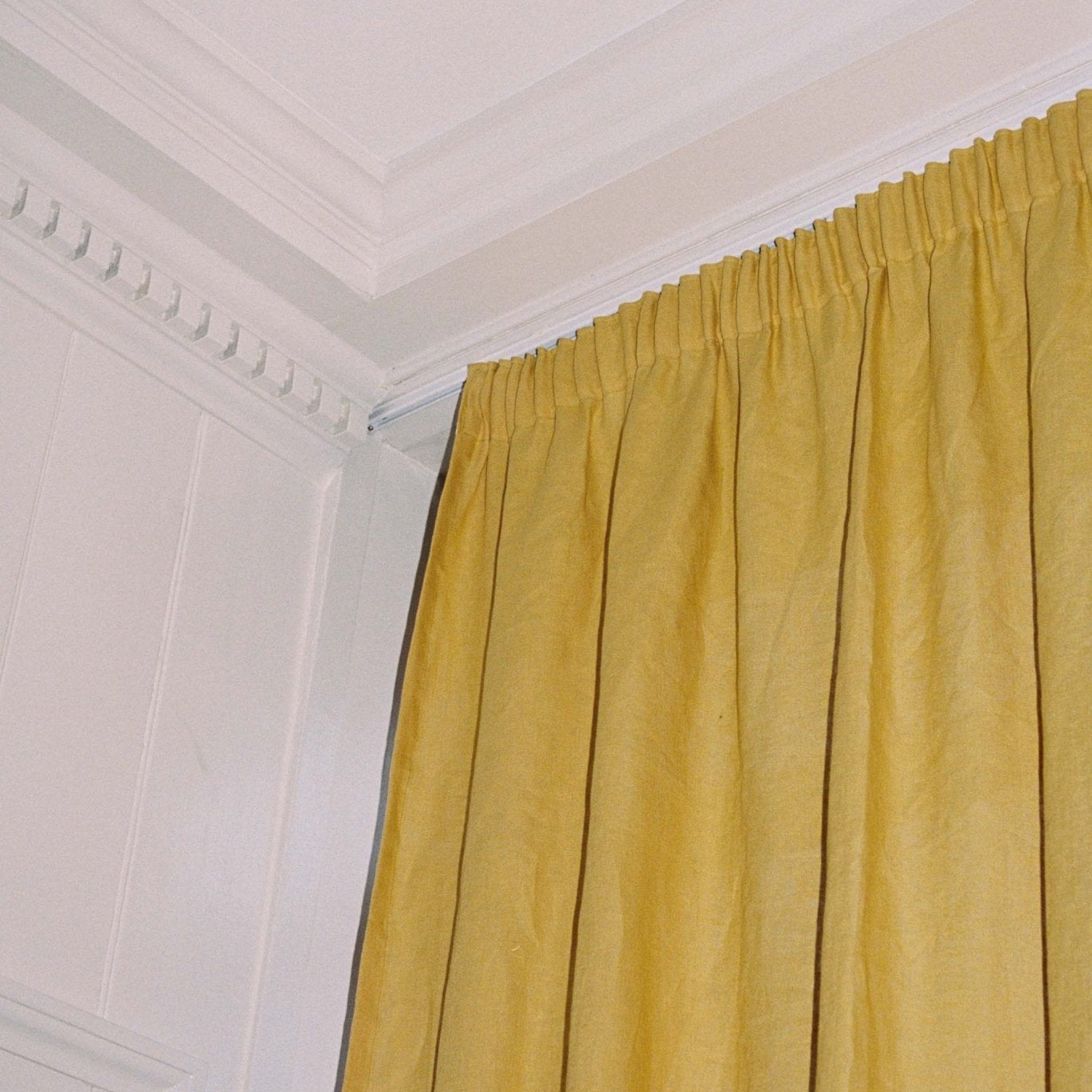 The full length sheer - mediumweight linen