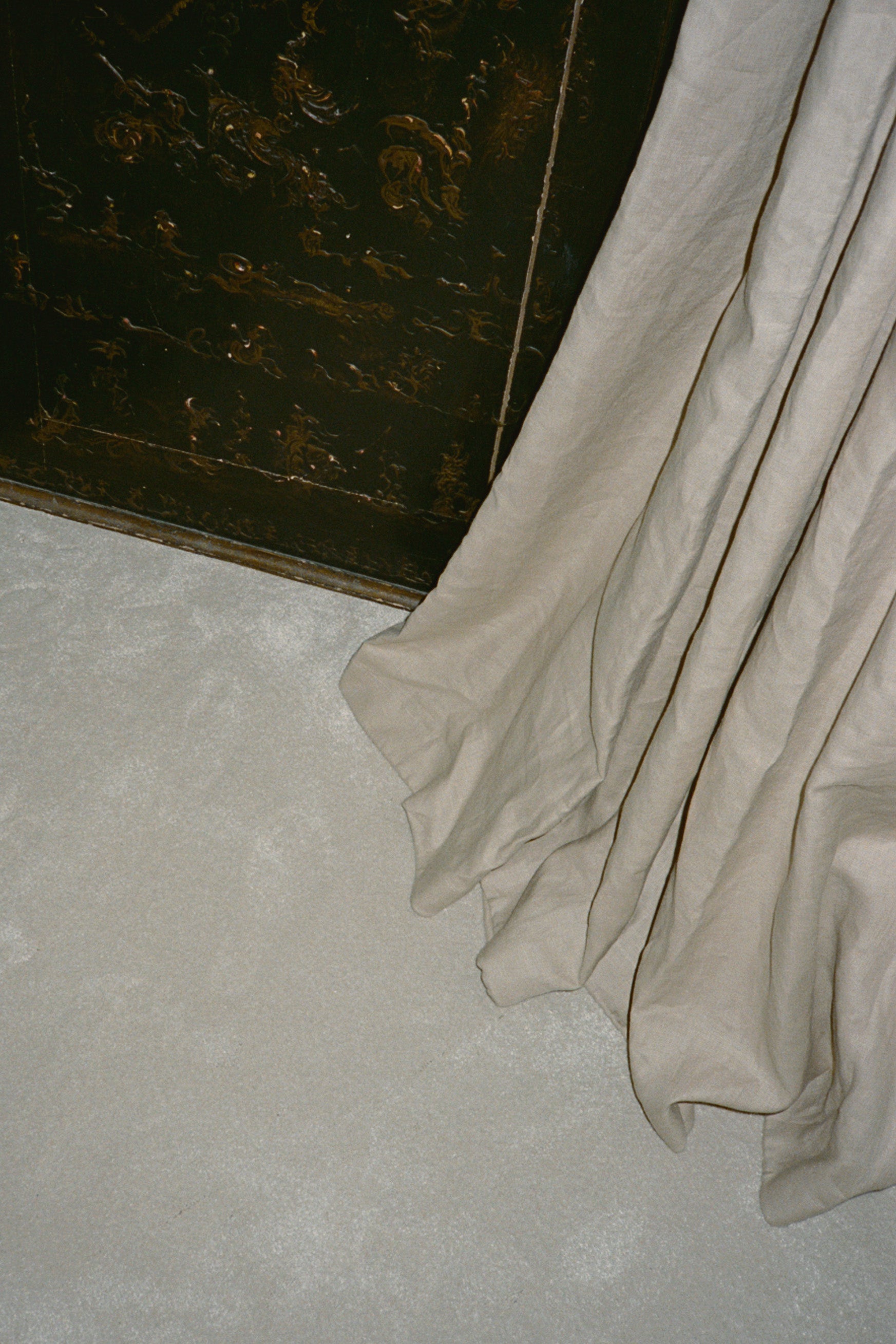 The blackout lined curtain - mediumweight linen