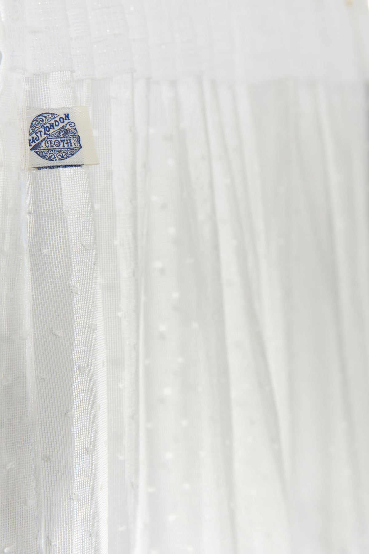 The cafe curtain - lace with a pleated top - polski
