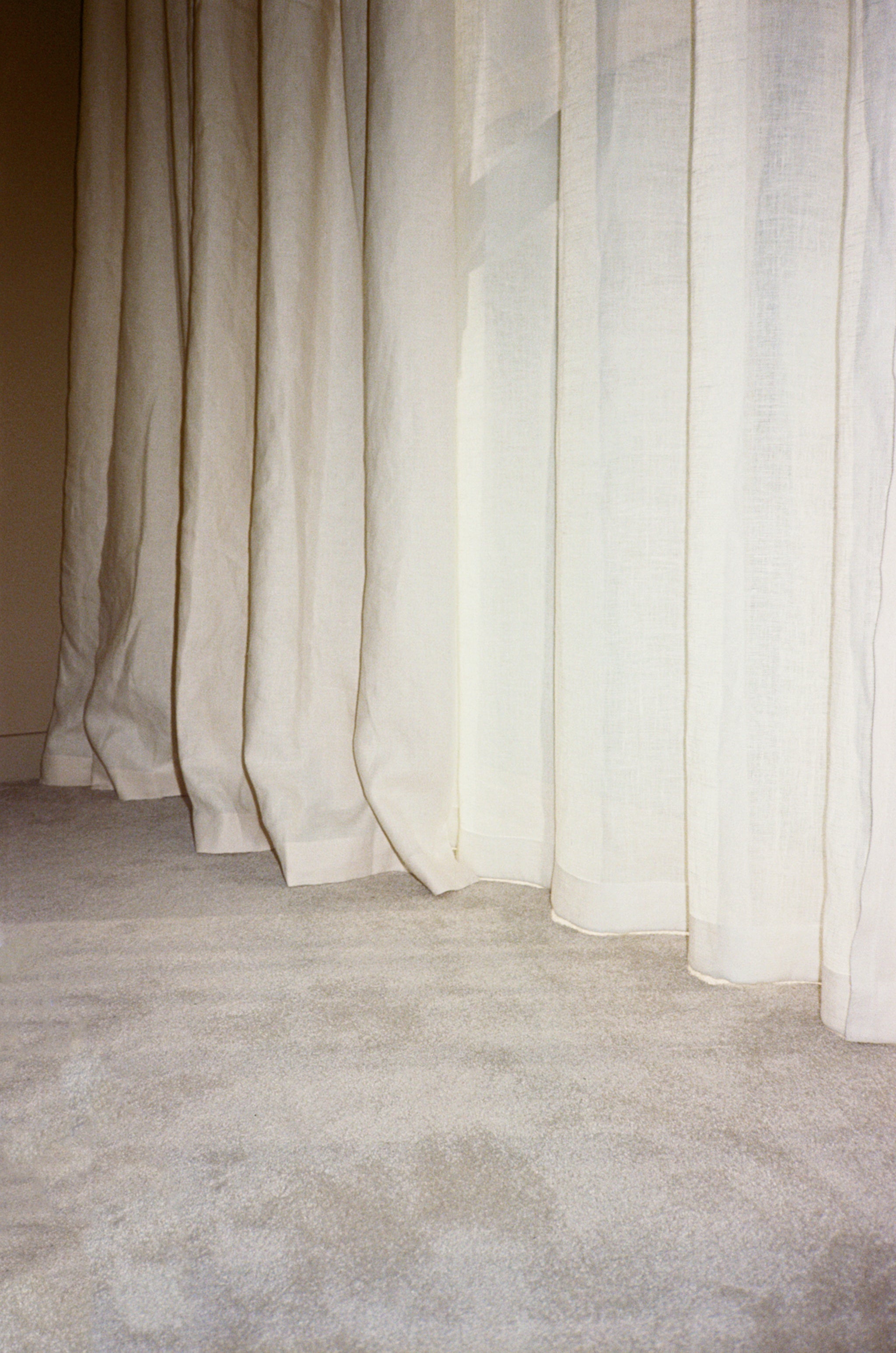 The full length sheer - lightweight linen