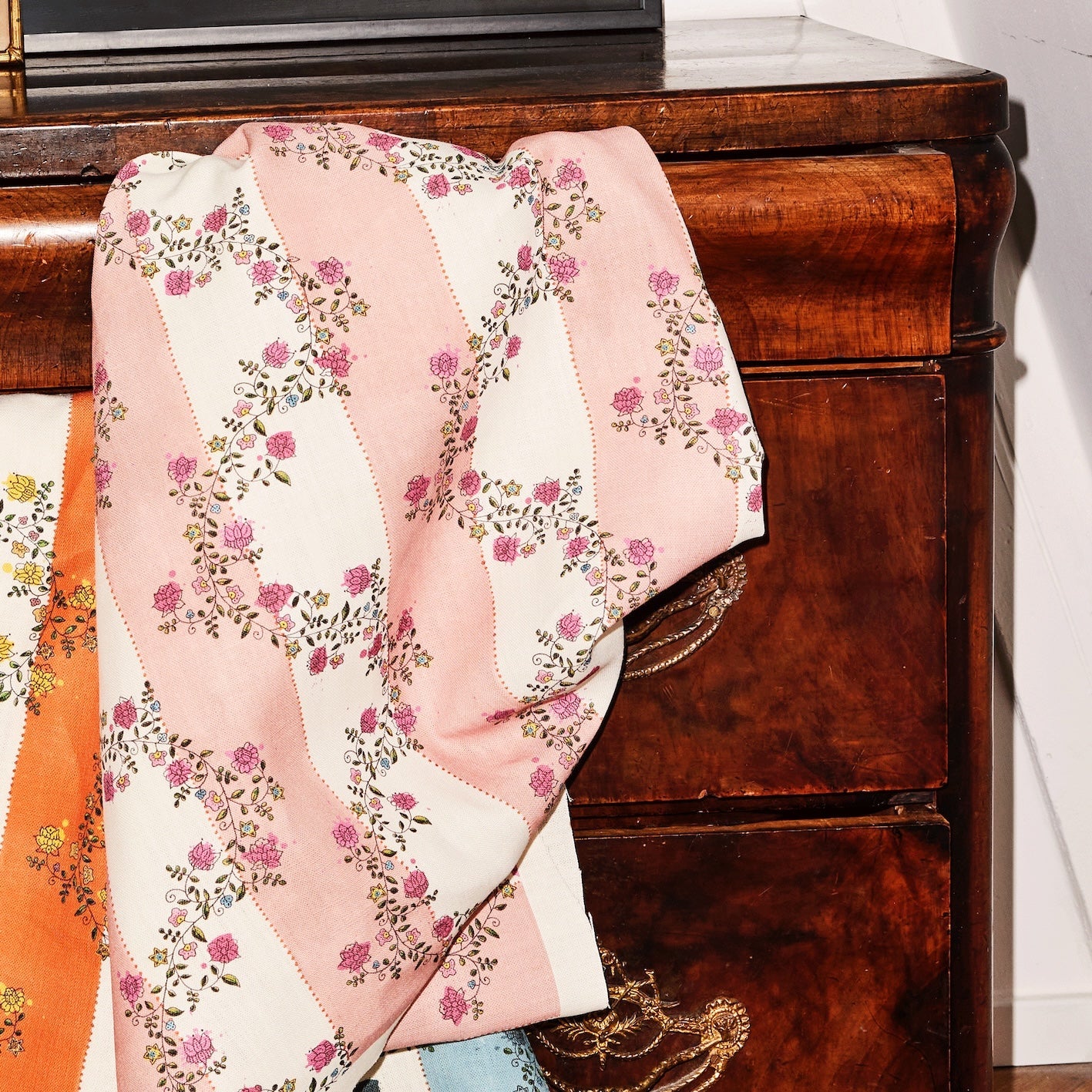 Vine blots - fuchsia blaze - East London Cloth